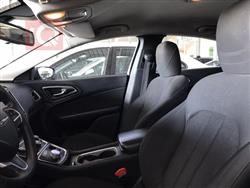 Chrysler 200